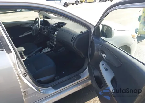 2010 Toyota Corolla S z USA, uszkodzony, nr VIN 1NXBU4EE5AZ335883